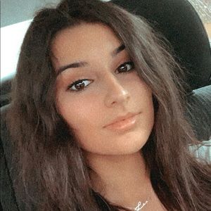 Meet your Posher, Lexi